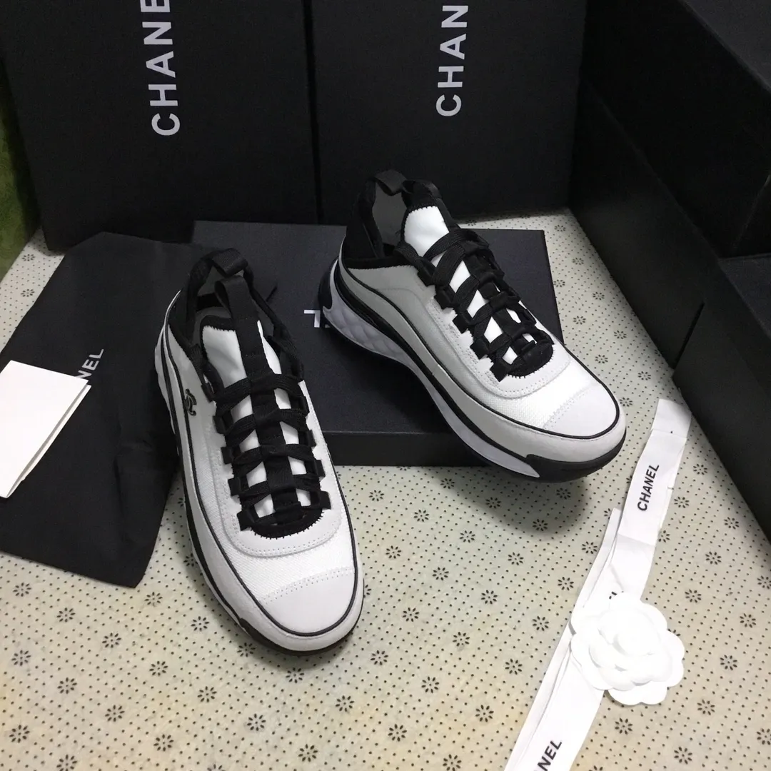 👟👟Ex-factory price 540👟👟 Original CHANEL 2025 Chanel Four Seasons Casual Sports Shoes Original Cover Lasting for Women is made one to one with original lasting technology. Fabric: first layer of silk cowhide with high-elastic lycra and knitted fabric, comfortable and breathable. TPU 3-in-1 ultra-light outsole. Comfortable on the foot. Versatile. Built-in 2 cm brand heightening insole, size: women's 35-41